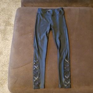 Workout pants
